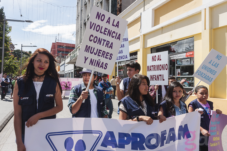 https://d3g9jhyjo6tiod.cloudfront.net/revistaamigapl/wp-content/uploads/2016/11/violenciamujer-7536.jpg