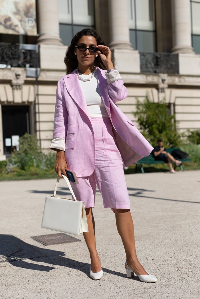https://d3g9jhyjo6tiod.cloudfront.net/revistaamigapl/wp-content/uploads/2020/03/Go-for-ladylike-look-with-your-shorts-by-opting-for-tailored-suit.jpg