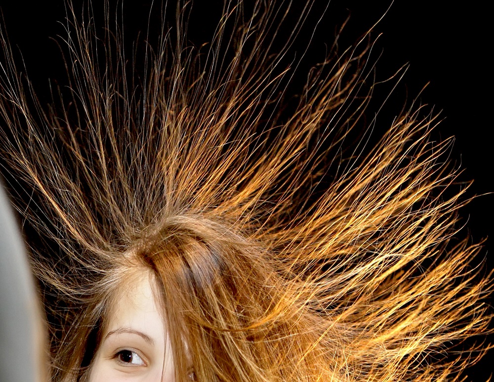 Cómo eliminar la electricidad estática del pelo