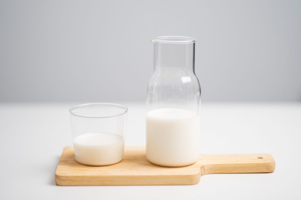 La leche y su importancia en la alimentación escolar