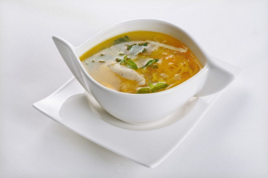 Prepara una deliciosa sopa de quínoa con verduras